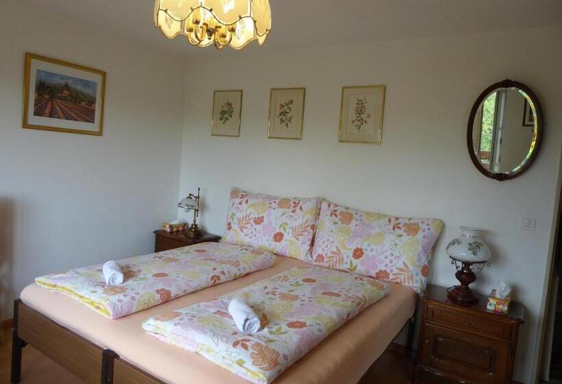 غرفة قياسية مزوَّدة بشُرفة, B&b Pappelweg  2