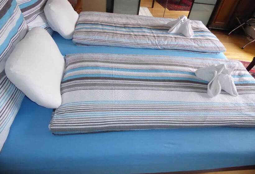 غرفة قياسية حمام مشترك, B&b Pappelweg  2