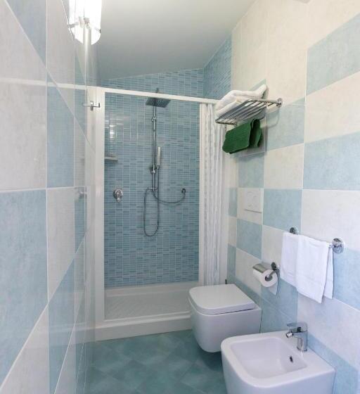 חדר דלוקס, B&b White House