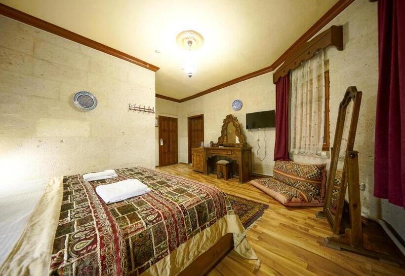 غرفة سوبيريور, Arch Palace