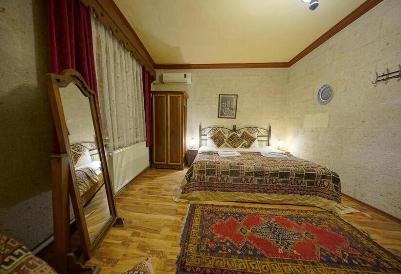 غرفة سوبيريور, Arch Palace