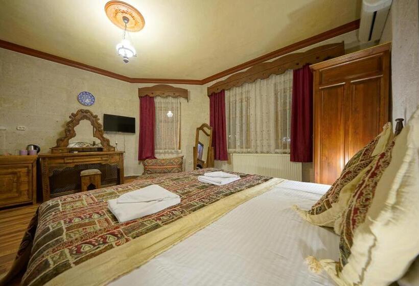 غرفة سوبيريور, Arch Palace