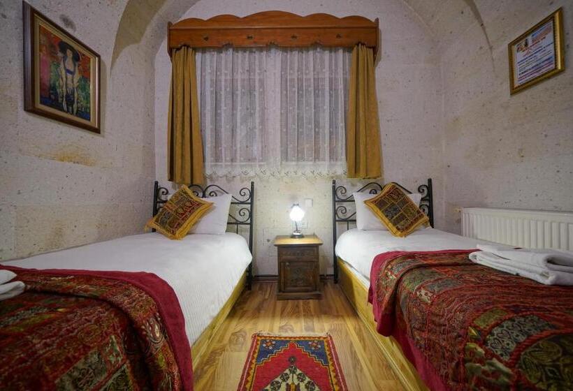 غرفة إقتصادية, Arch Palace