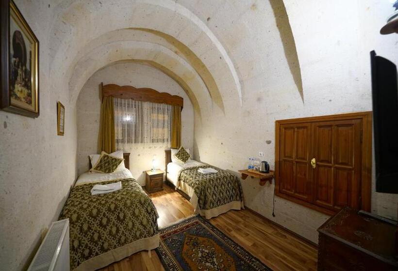 غرفة إقتصادية, Arch Palace