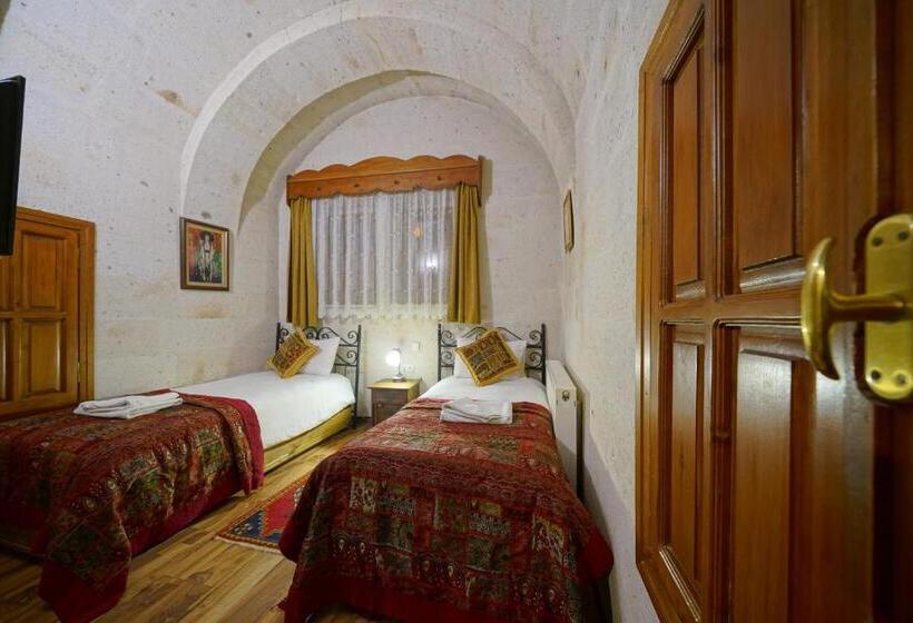 غرفة إقتصادية, Arch Palace