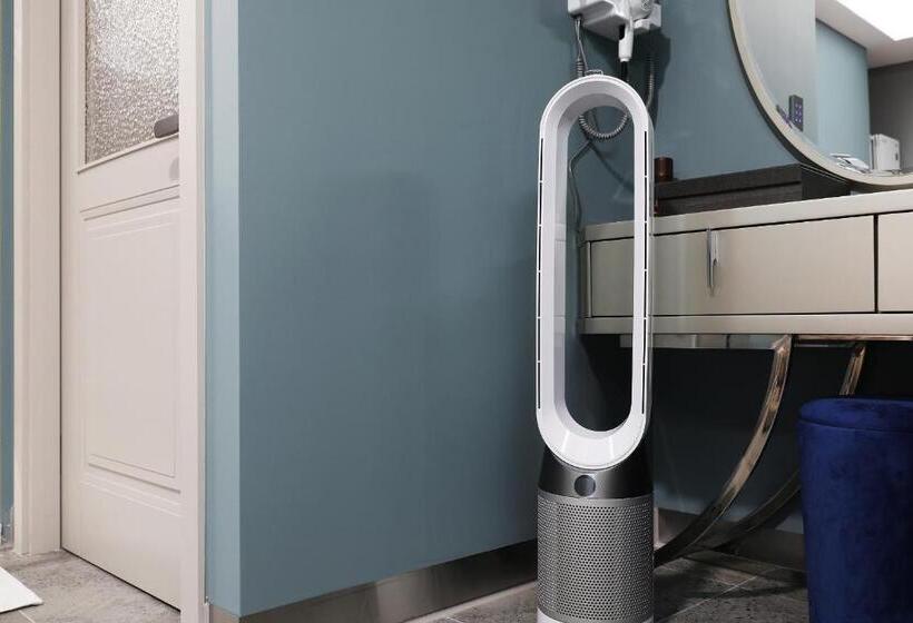 高级大房间, El Tower