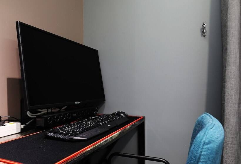 豪华房间, El Tower