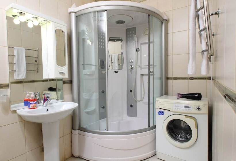 ファミリールーム, Eliseeff Arbat