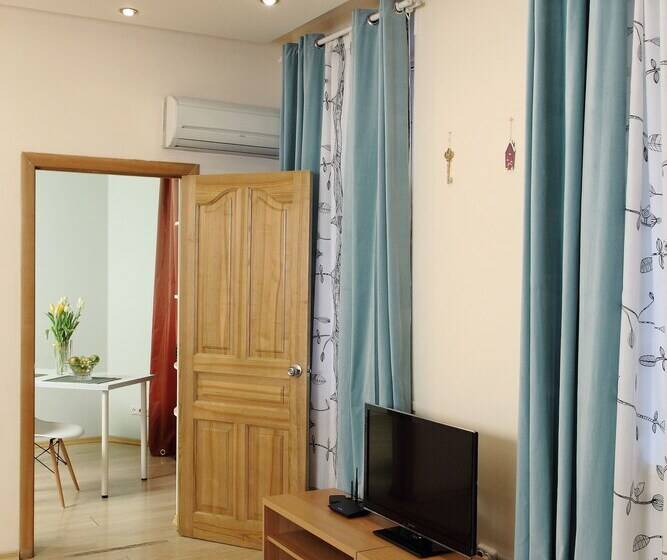 ファミリールーム, Eliseeff Arbat