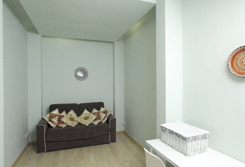 ファミリールーム, Eliseeff Arbat