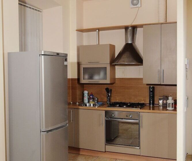 ファミリールーム, Eliseeff Arbat