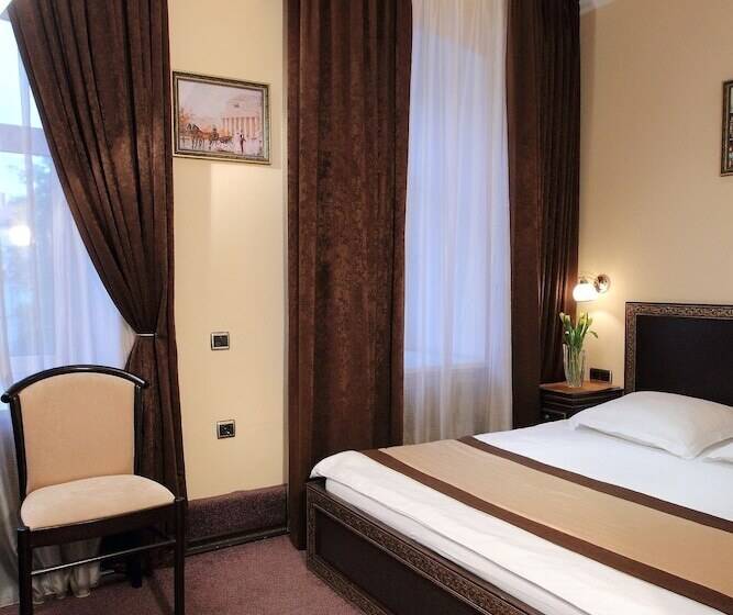 スタンダードルーム, Eliseeff Arbat