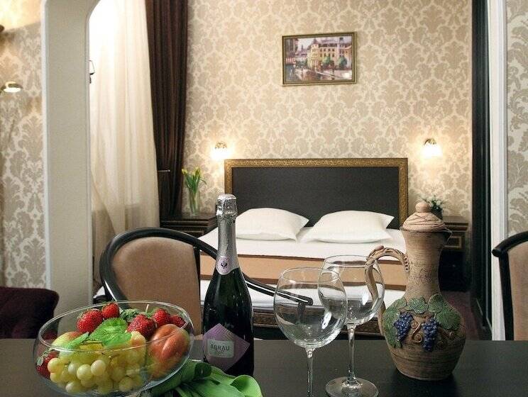 ジュニアスイート, Eliseeff Arbat