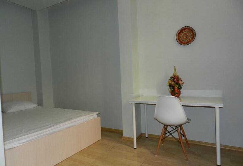 ファミリールーム, Eliseeff Arbat