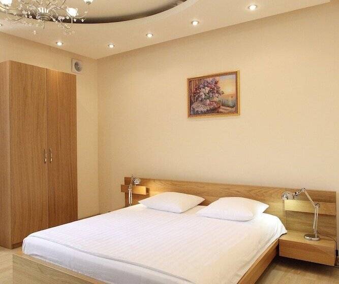 ファミリールーム, Eliseeff Arbat