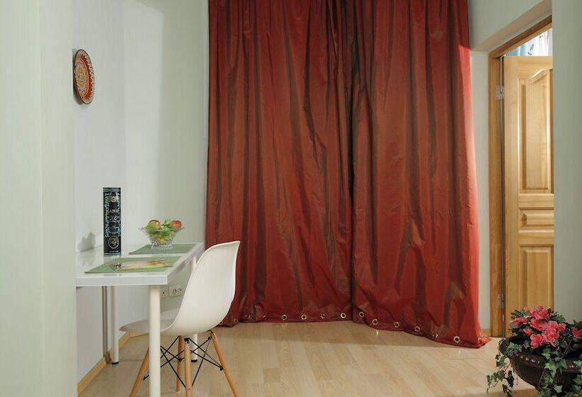 ファミリールーム, Eliseeff Arbat