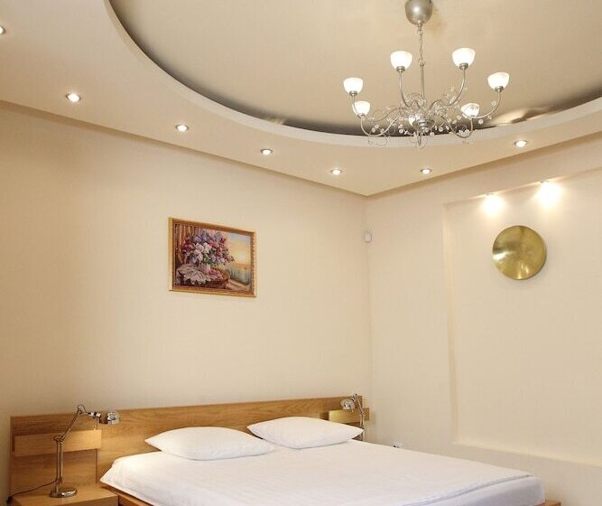 ファミリールーム, Eliseeff Arbat