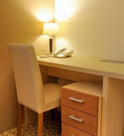 غرفة قياسية فردية, Gallus