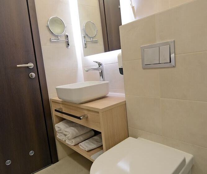 غرفة قياسية فردية, Gallus