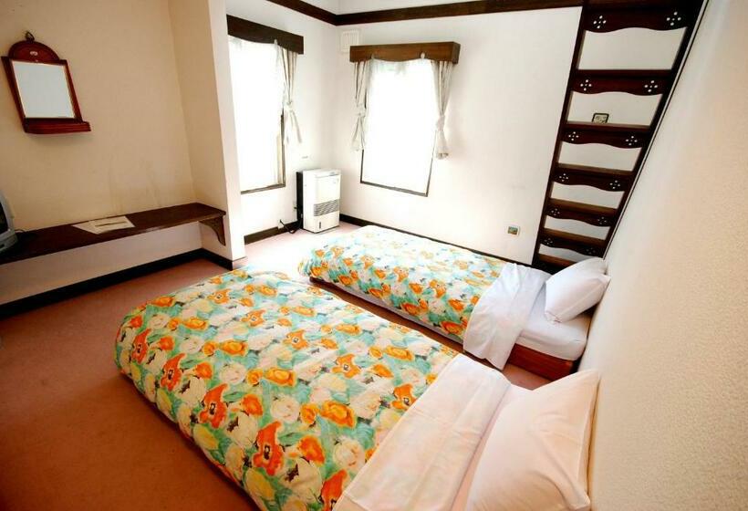 스탠다드 룸 공동 욕실, Grandpapa