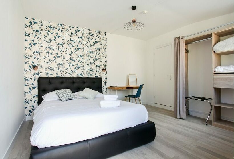 غرفة قياسية, Contact Hôtel De Matignon Restaurant Le Emlo