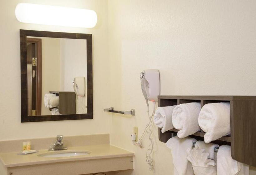 キングサイズベッドのスタンダードルーム, Pigeon River Inn