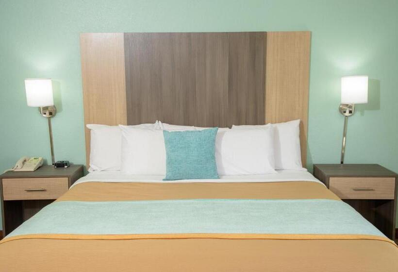 キングサイズベッドのスタンダードルーム, Pigeon River Inn