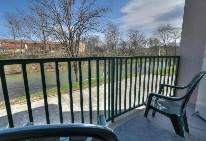 ２ダブルベッドのスタンダードルーム, Pigeon River Inn