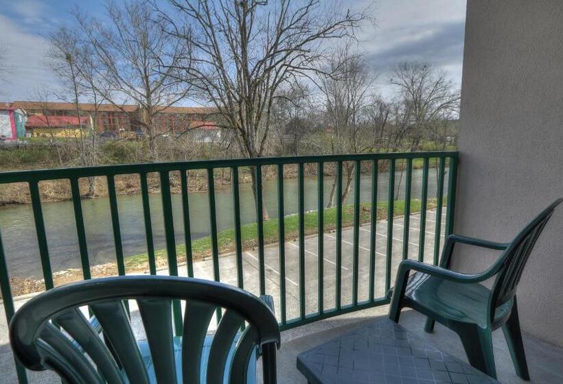 ２ダブルベッドのスタンダードルーム, Pigeon River Inn