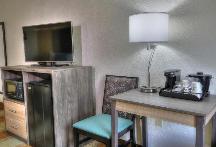 غرفه قياسيه سريرين مزدوجين, Pigeon River Inn