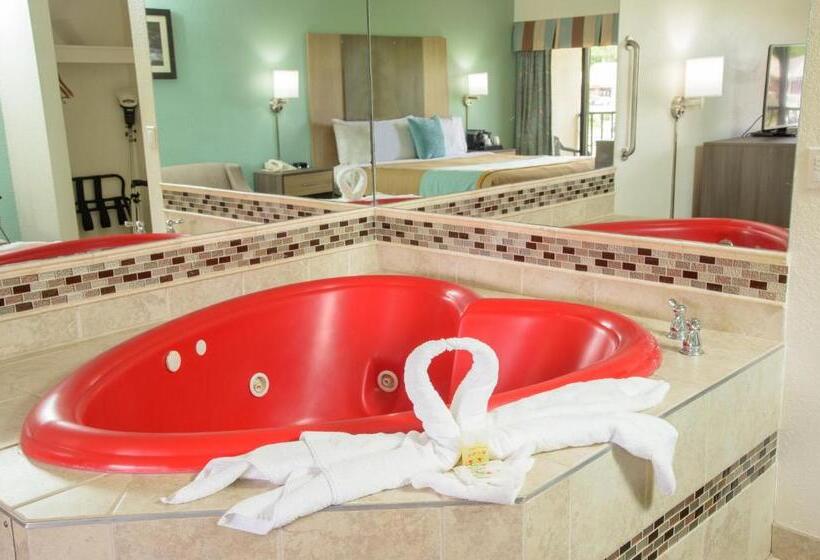 جناح سرير كينج, Pigeon River Inn