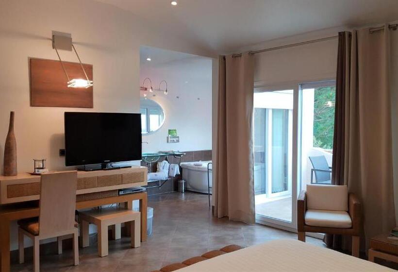Номен Superior с Гидромассажем, Private Hôtel   Adult Only