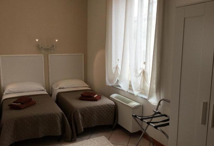 דירת שני חדרים, Residence Gloria