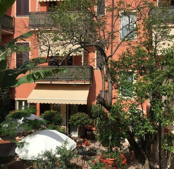 דירת פנטהאוז 2 חדרי שינה, Residence Gloria