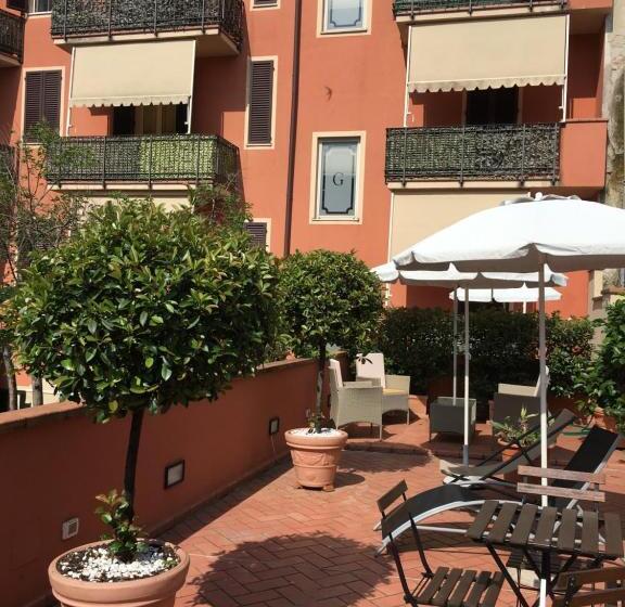 דירת פנטהאוז 2 חדרי שינה, Residence Gloria