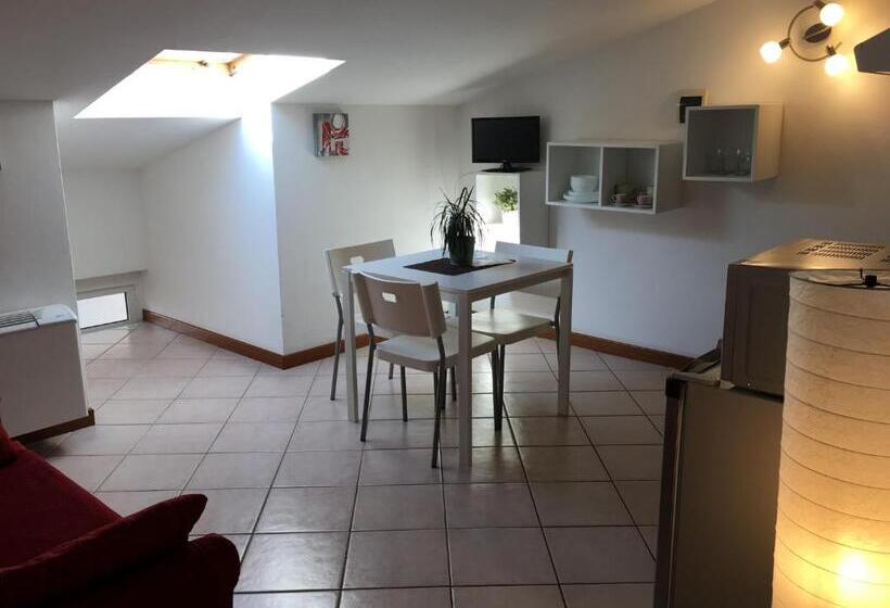 דירת פנטהאוז 1 חדרי שינה, Residence Gloria