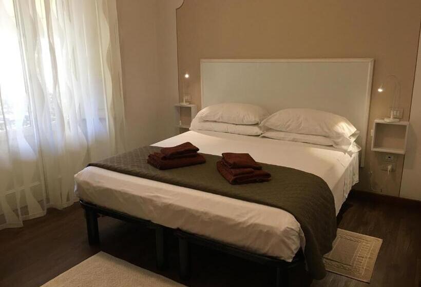 דירת חדר, Residence Gloria