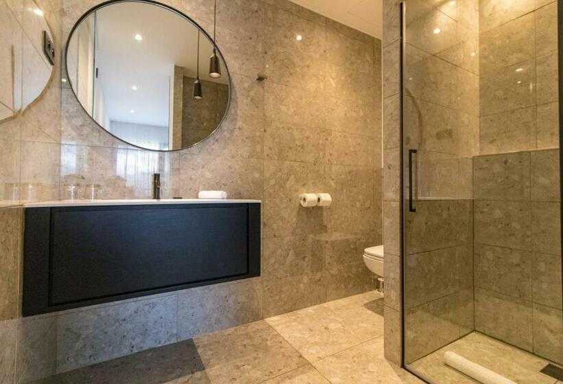 اتاق استاندارد, Restaurant Mariosa