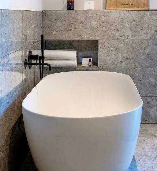 اتاق استاندارد, Restaurant Mariosa