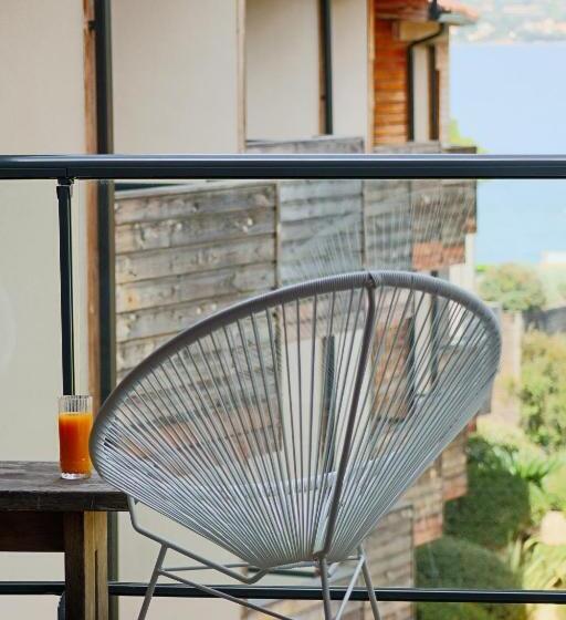 2 Bedrooms Suite Sea View, Restaurant Mariosa