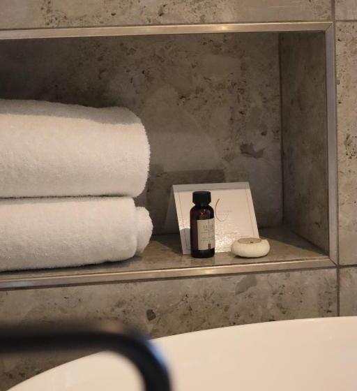 سوئیت راحتی, Restaurant Mariosa