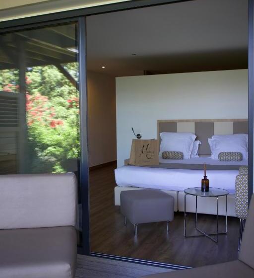 اتاق استاندارد, Restaurant Mariosa