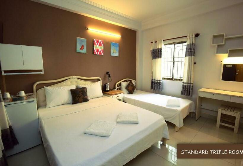 اتاق استاندارد سه نفره, Khoi Hostel
