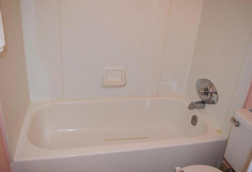 Семейный Номер, Amerivu Inn & Suites   St Croix Falls