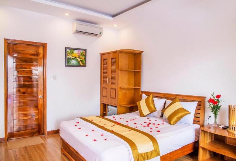 Bungalow Deluxe, Dong Xuan Hong