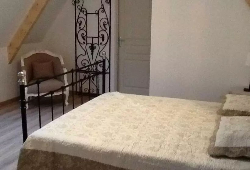 سوییت خانوادگی, Les Chambres Du Chateau De Grèges