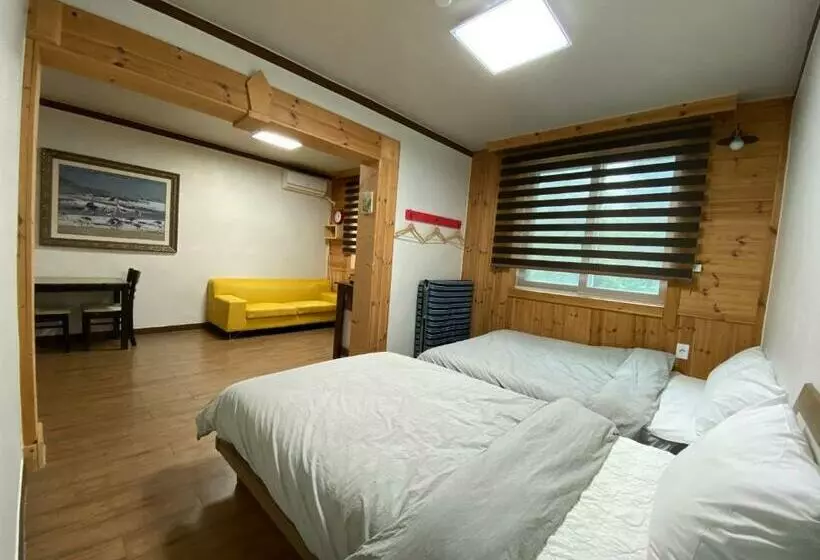 ファミリーステューディオ, Smile Resort