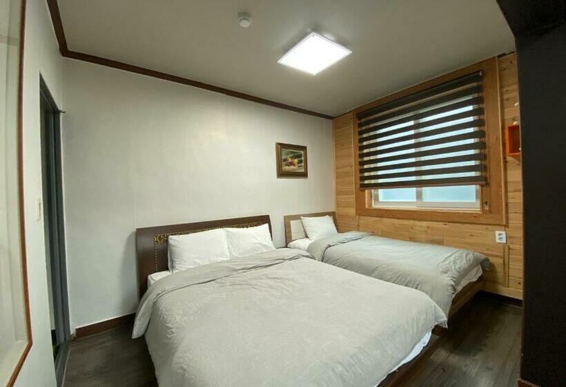 סטודיו משפחתי, Smile Resort