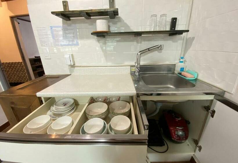 סטודיו משפחתי, Smile Resort