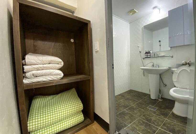 סטודיו משפחתי, Smile Resort